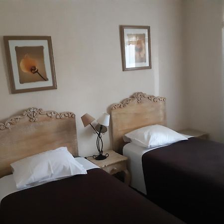 Cherche Midi Noves Luaran gambar