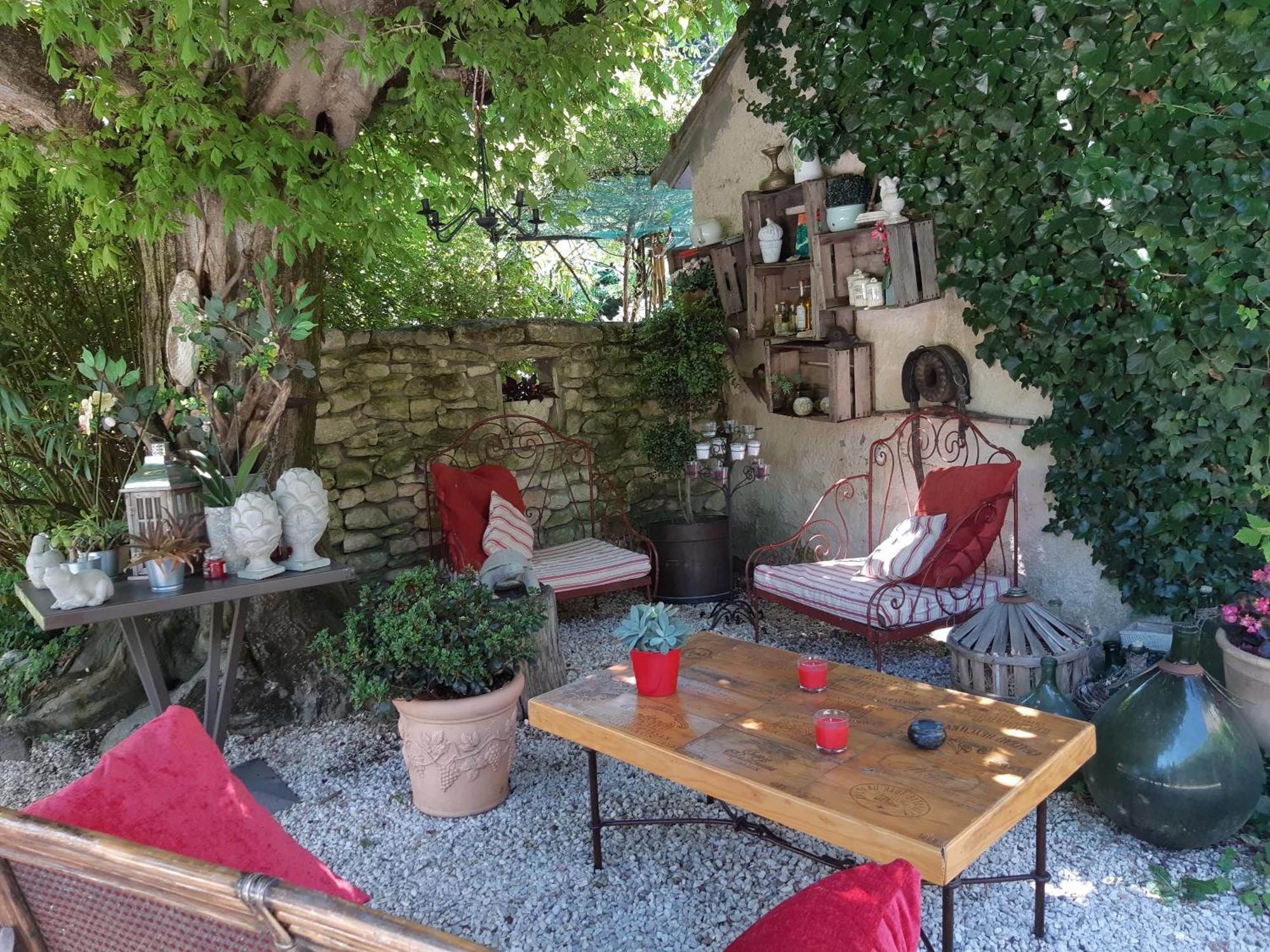 Cherche Midi Noves Luaran gambar